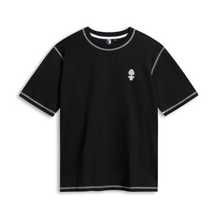Schwarzes T-Shirt, Vorderansicht.