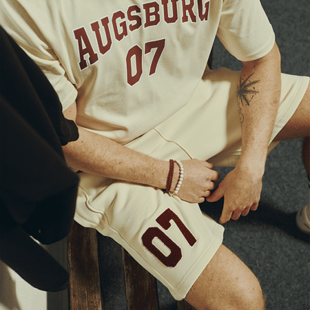 FCA-Short College Creme