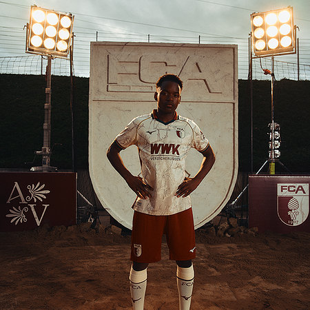 FCA-Heimtrikot 26/27