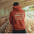 Jugend Spieler trägt den Hoodie (2)